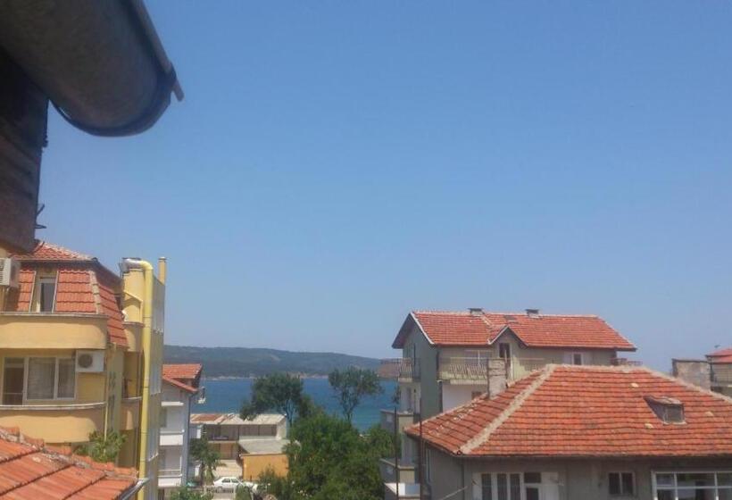 חדר סטנדרט עם מרפסת, Svetla Guest House