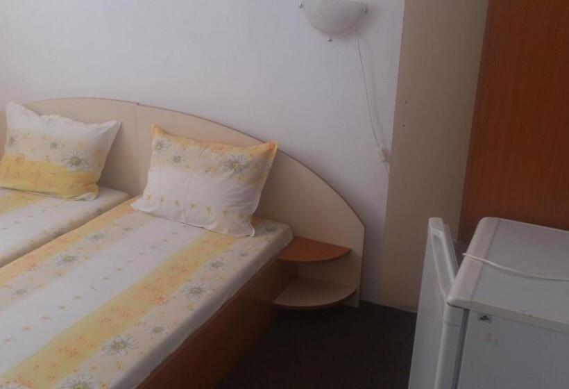 חדר סטנדרט עם מרפסת, Svetla Guest House