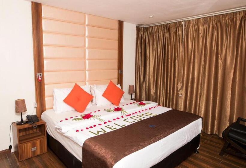 اتاق لوکس, Dreams Grand