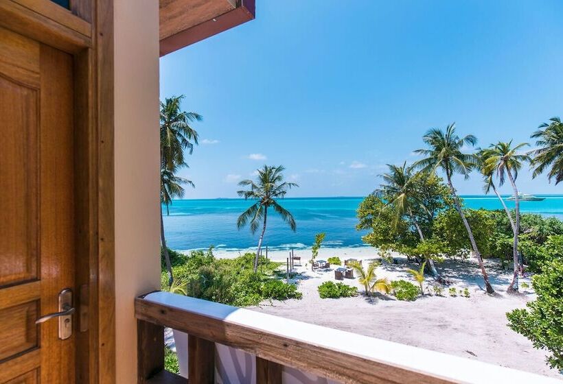 Aile Süiti, Endheri Sunset Dhangethi