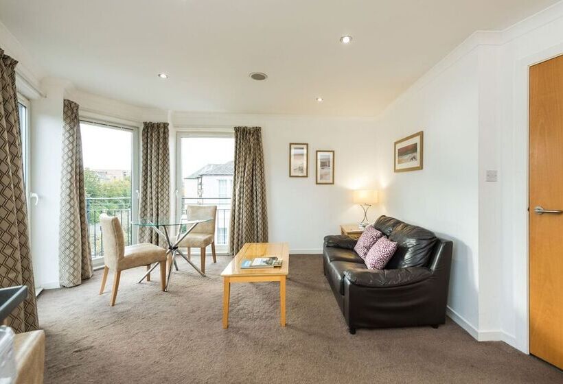 דירת חדר, Fountain Court Apartments   Harris