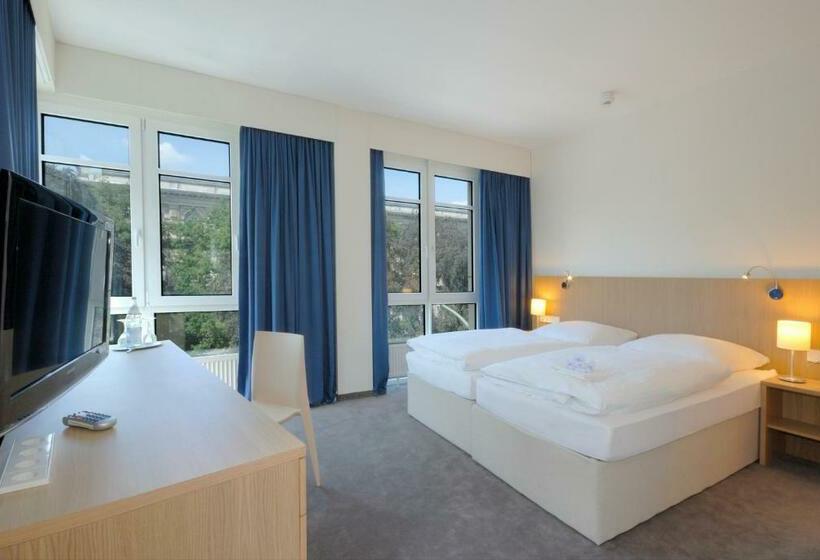 Номер Комфорт, Berlin Mitte By Campanile