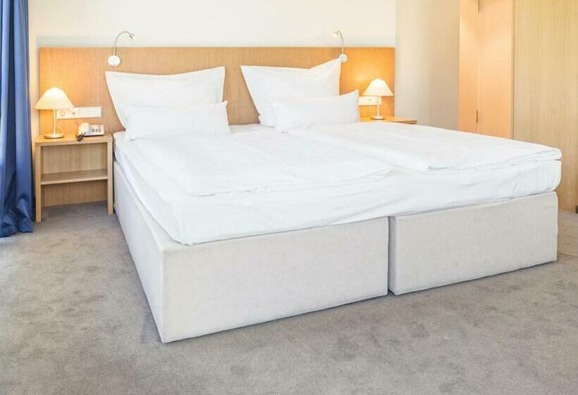 Номер Комфорт, Berlin Mitte By Campanile