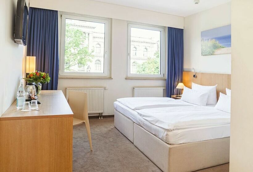 Номер Комфорт, Berlin Mitte By Campanile