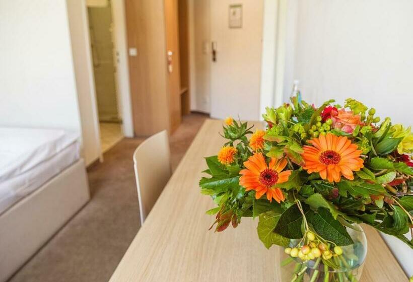 Номер Стандарт, Berlin Mitte By Campanile