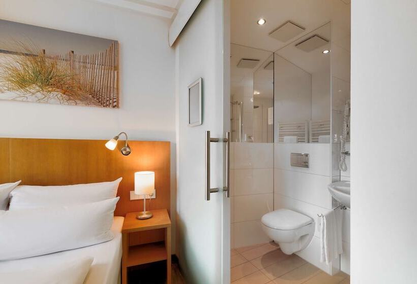 Номер Комфорт, Berlin Mitte By Campanile