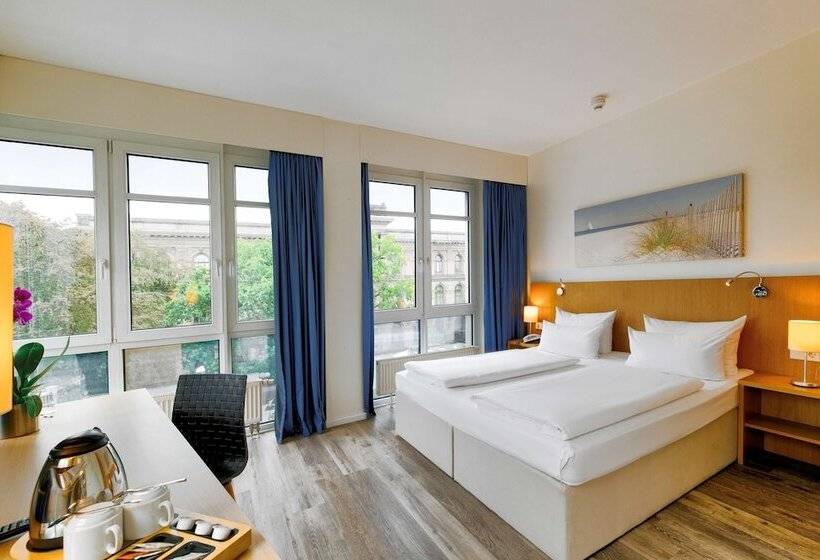 Номер Комфорт, Berlin Mitte By Campanile