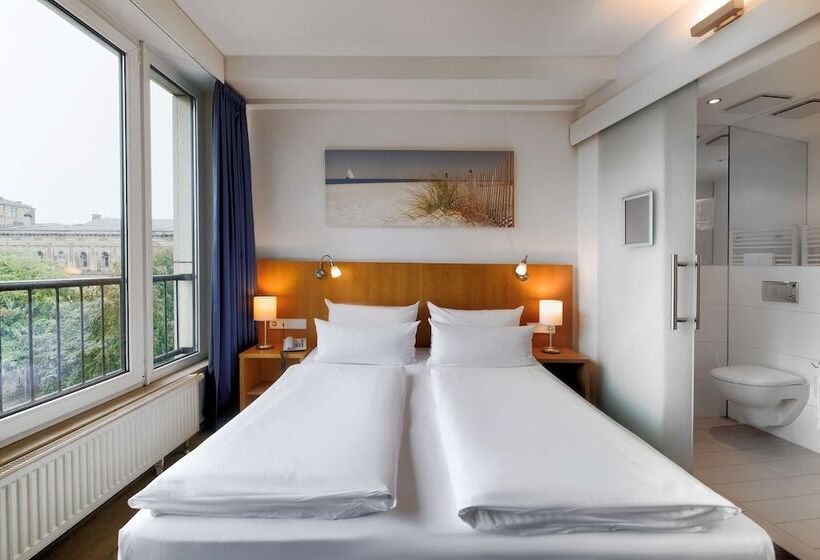 Номер Стандарт, Berlin Mitte By Campanile