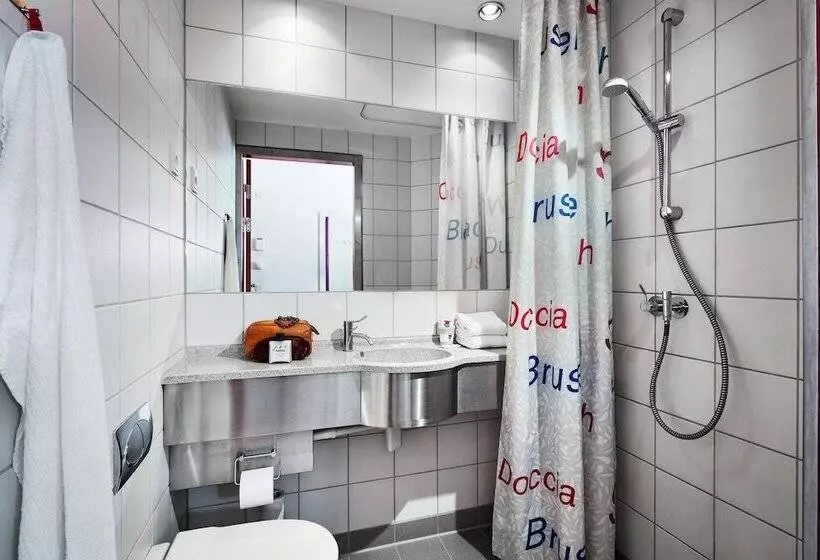 اتاق استاندارد, Cabinn Aarhus