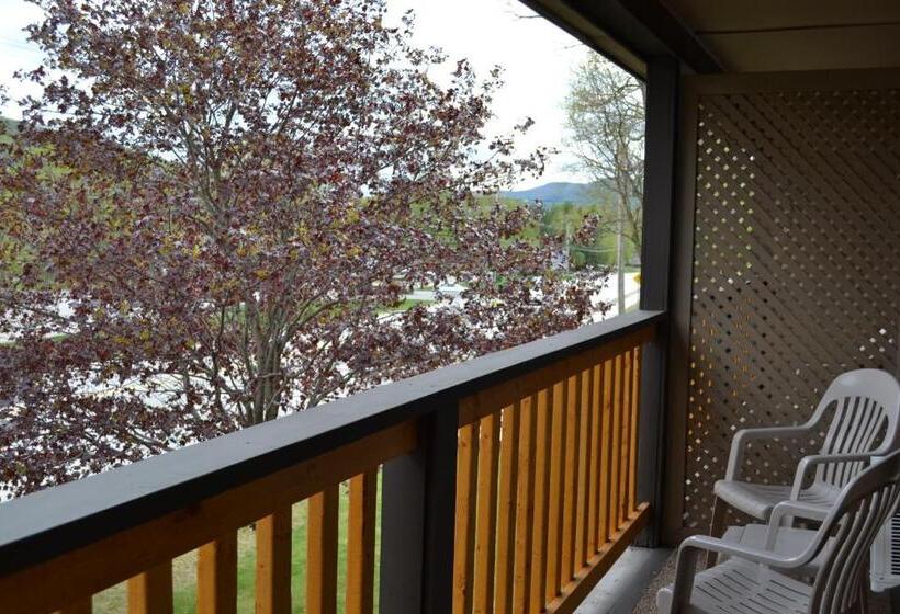 标准间带阳台, Kancamagus Lodge