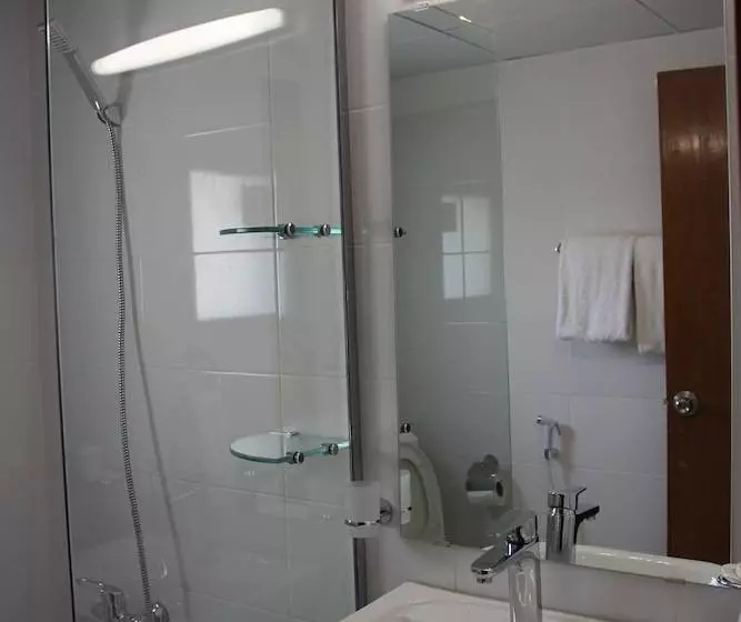 اتاق استاندارد یک نفره, Times Square Suite