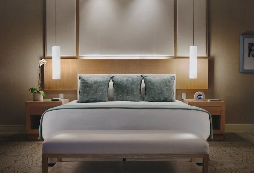 اتاق لوکس, Trump International Hotel & Tower Chicago