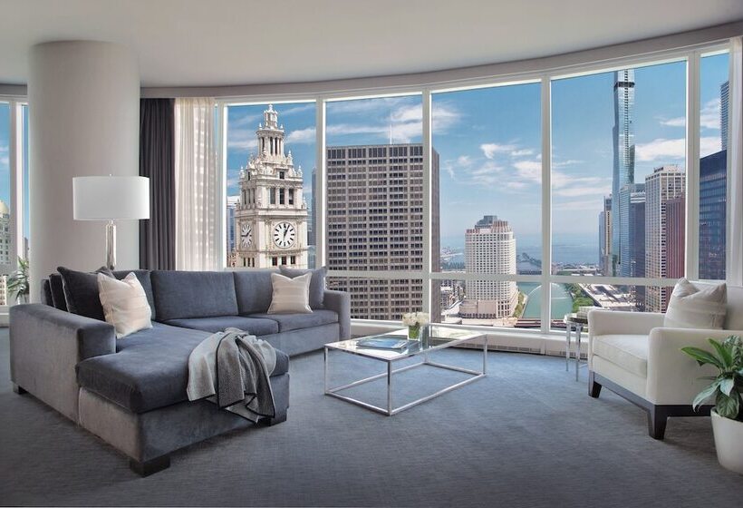 Deluxe Suite 2 Soveværelser, Trump International Hotel & Tower Chicago