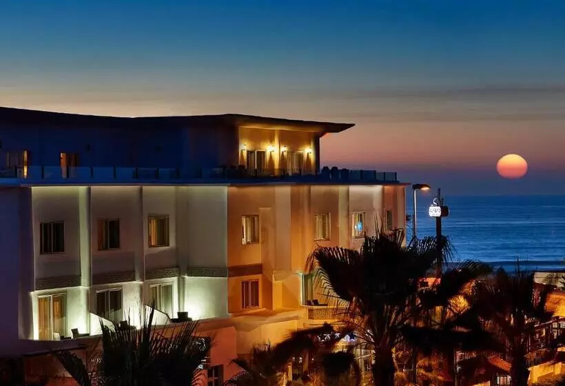 اتاق استاندارد با چشم‌انداز دریا, Villa Blanca Urban