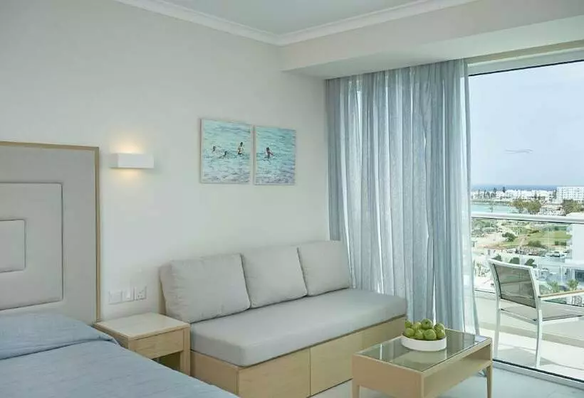 اتاق استاندارد با چشم‌انداز دریا, Sunrise Beach