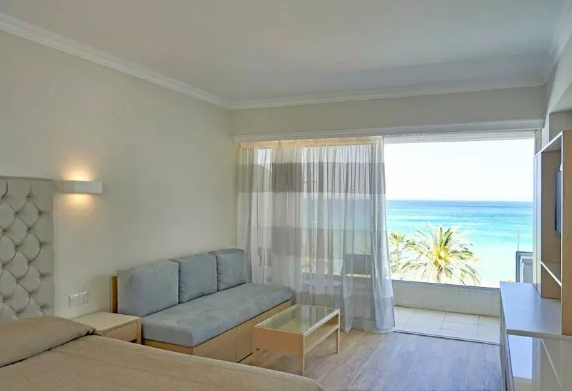 اتاق سوپریور با چشم‌انداز دریا, Sunrise Beach