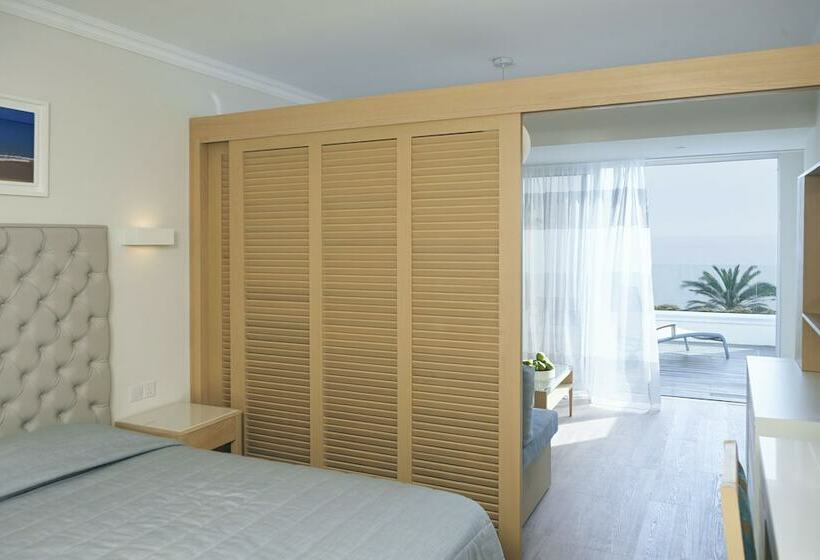 סוויטה משפחתית, Sunrise Beach