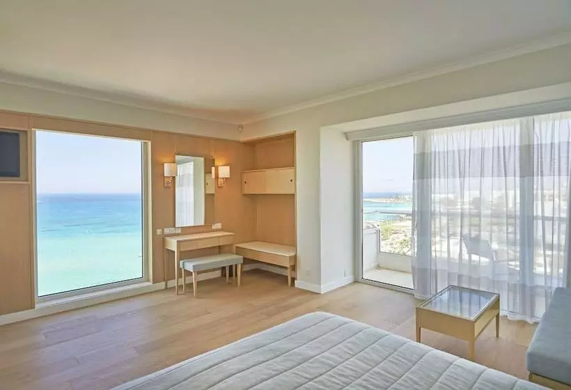 سوییت با چشم‌انداز دریا, Sunrise Beach