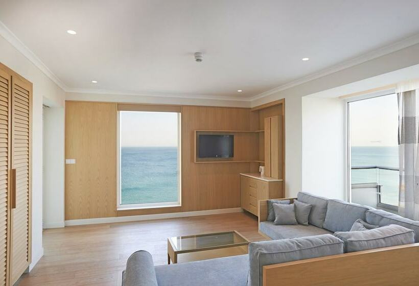 סוויטה מלכותית, Sunrise Beach