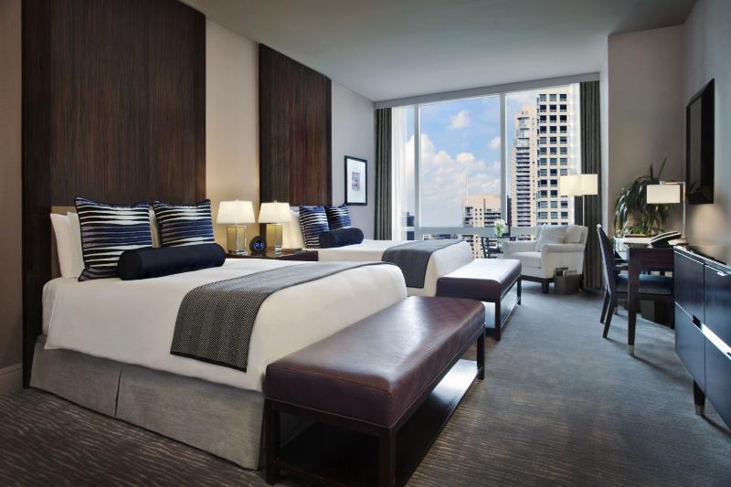 اتاق لوکس با چشمانداز شهر, Trump International Hotel & Tower Chicago