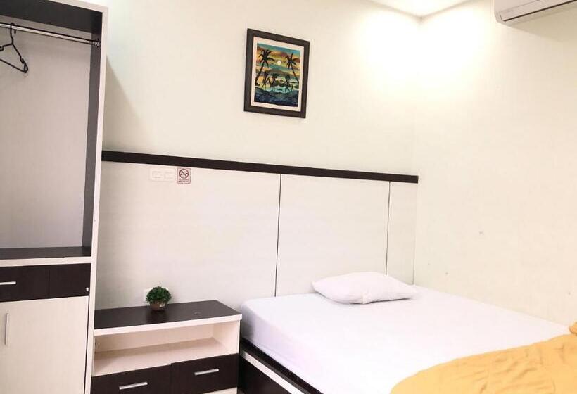 غرفة قياسية, Reddooz Plus At Ininnawa Homestay Syariah Palu