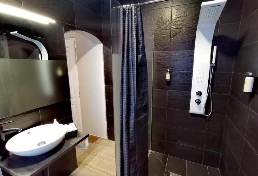 Номер Deluxe, Downtown Loule