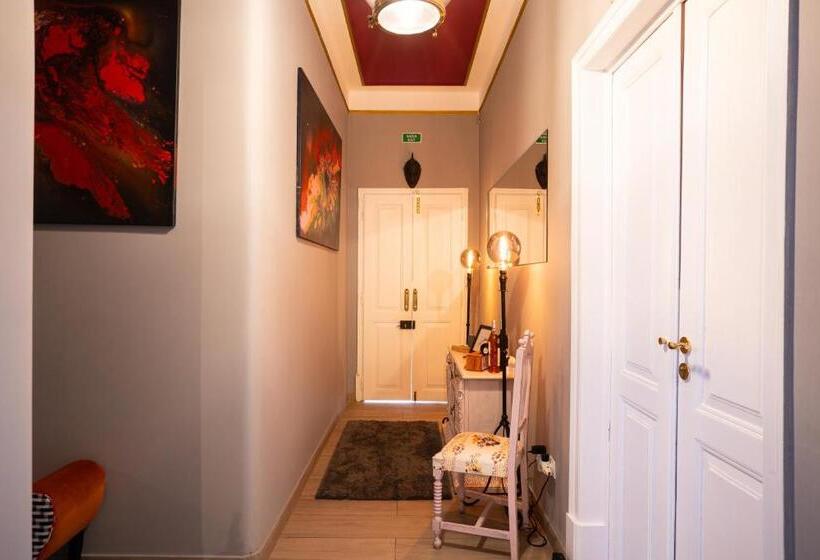 Номер Deluxe, Downtown Loule
