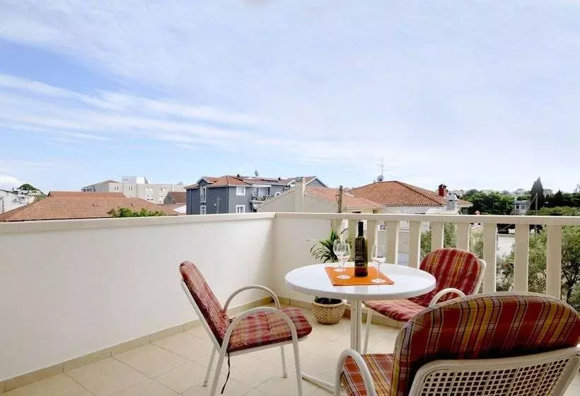 バルコニー付きスタンダードステューディオ, Apartmani Trogir