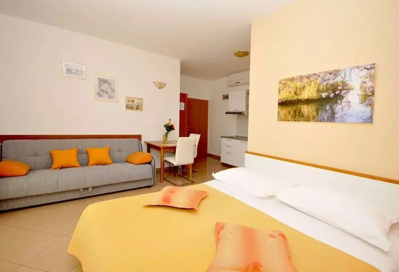 バルコニー付きスタンダードステューディオ, Apartmani Trogir