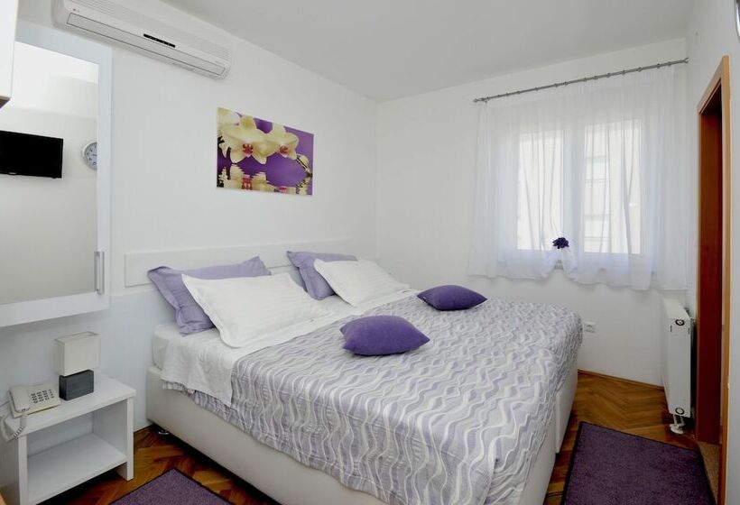 חדר אקונומי, Apartmani Trogir