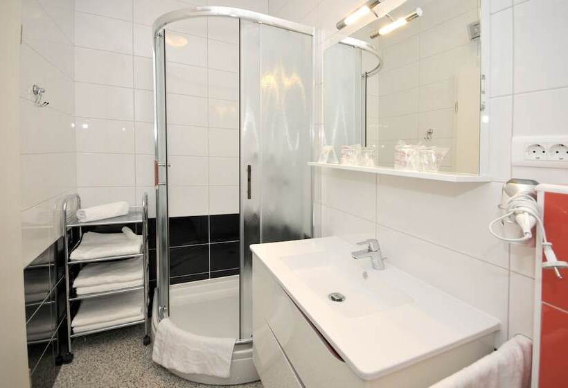 스탠다드 발코니 스튜디오, Apartmani Trogir