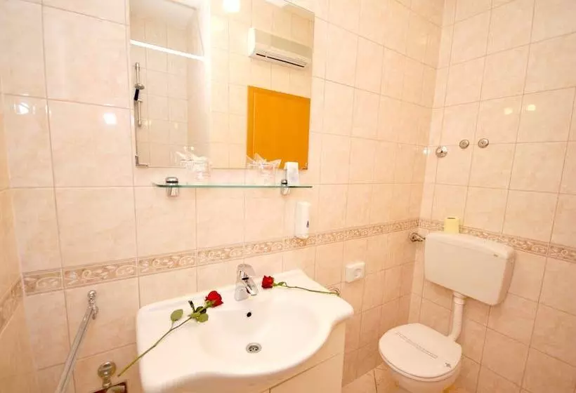バルコニー付きスタンダードルーム, Apartmani Trogir