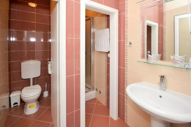 エコノミールーム, Apartmani Trogir