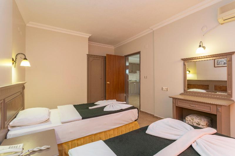 דירת חדר, Club Amaris Apartment