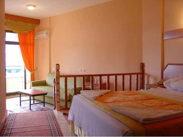 Standard Triple Room, Amos