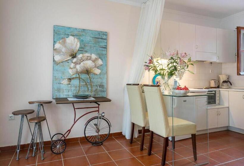 带1个卧室的高级公寓, Calergi Residence Monthly Offers