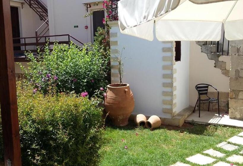 豪华工作室, Calergi Residence Monthly Offers