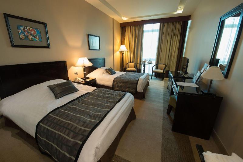 اتاق لوکس, Century Park