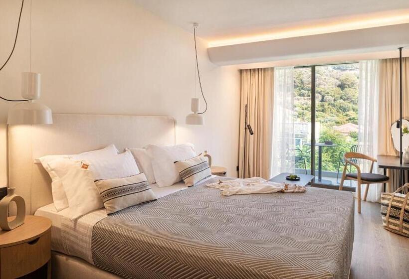 スタンダードルーム, Erato By Samian Mare