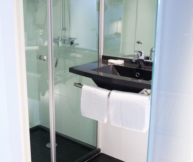 컴포트 룸, Escale Oceania Rennes Cap Malo