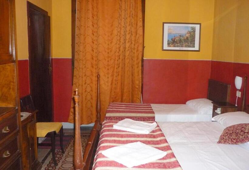 Chambre Triple Standard, Europa