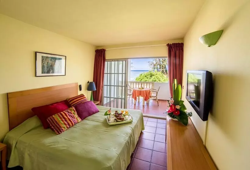 اتاق سوپریور با چشم‌انداز دریا, Le Nautile Beachfront