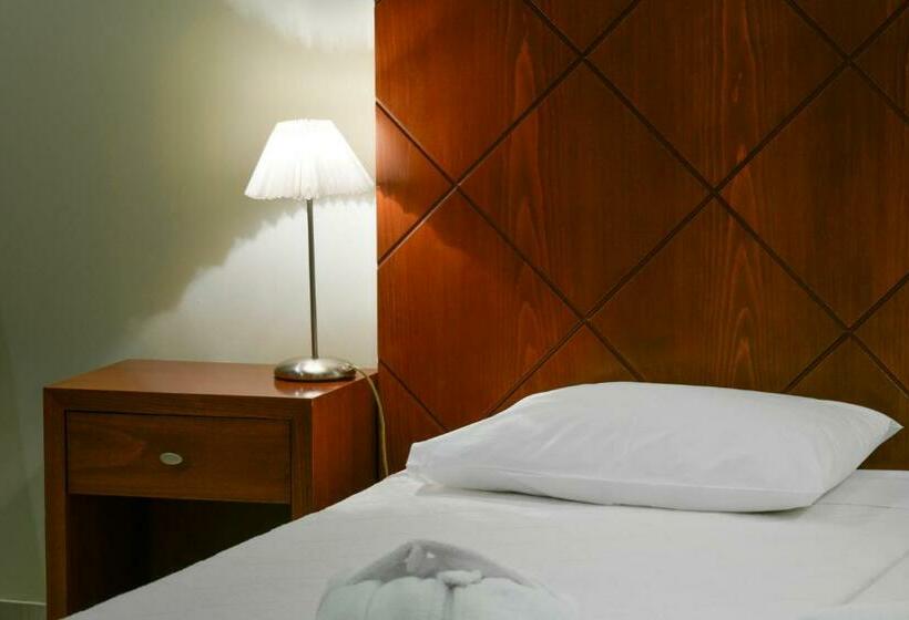 اتاق اجرایی با چشمانداز دریا, Nefeli