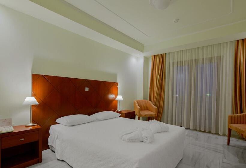 اتاق اجرایی با چشمانداز دریا, Nefeli