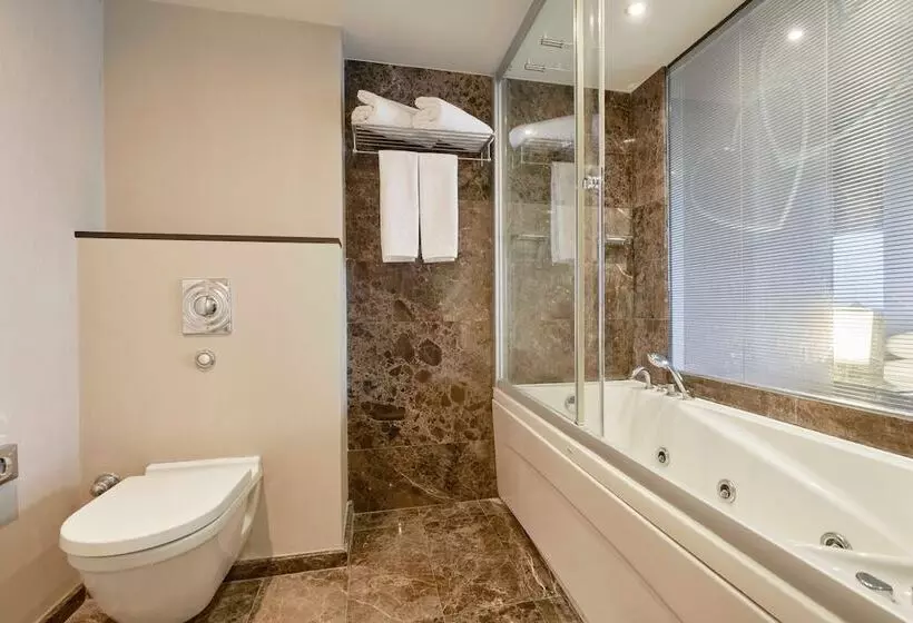 Seniorsviitti, Richmond Nua Wellness Spa   Adult Only