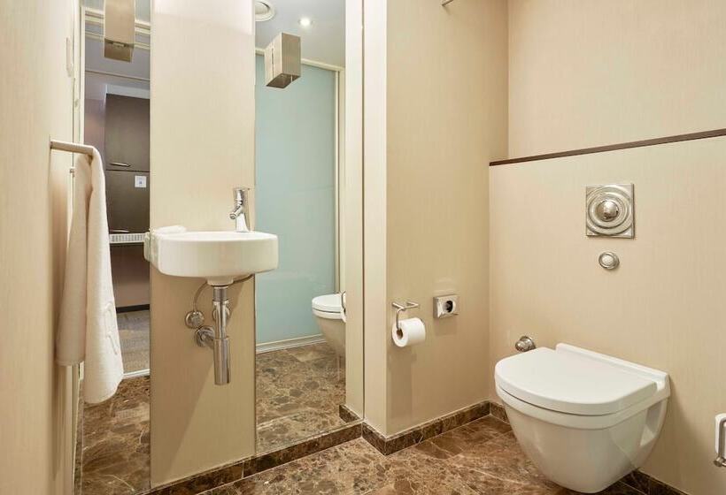 Люкс Сеньор, Richmond Nua Wellness Spa   Adult Only