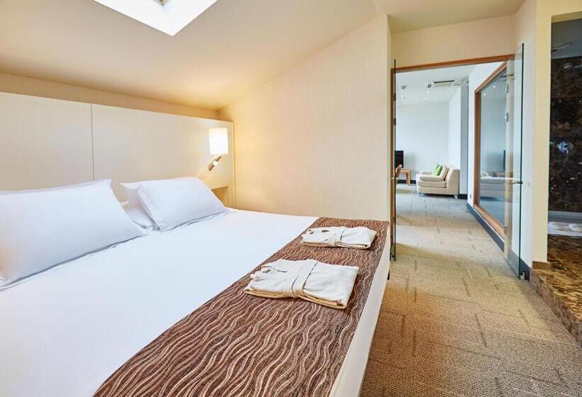 سوئیت سینیور, Richmond Nua Wellness Spa   Adult Only