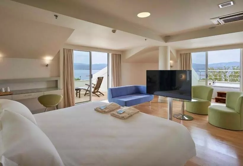 Sviitti Poreallas, Richmond Nua Wellness Spa   Adult Only