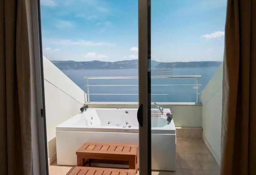 Sviitti Poreallas, Richmond Nua Wellness Spa   Adult Only