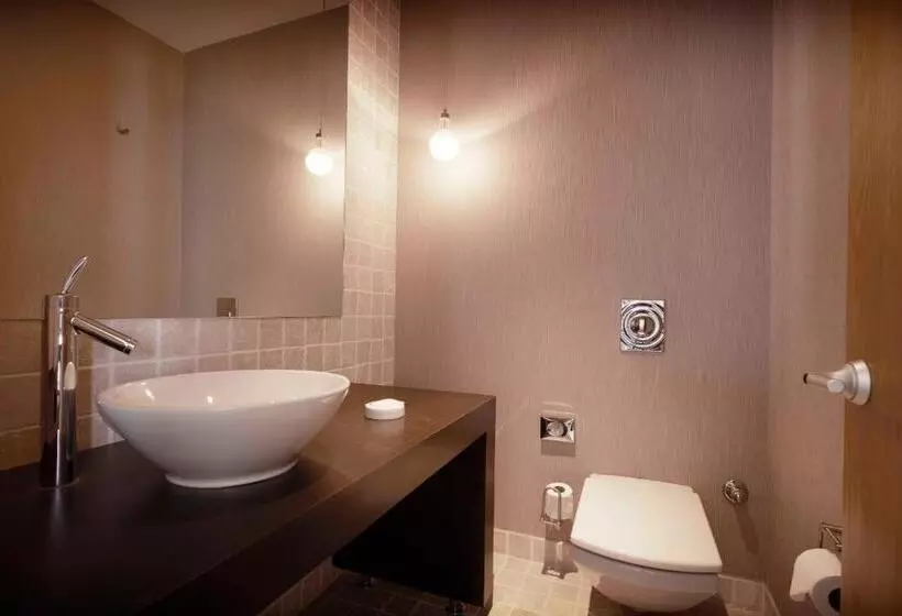 Sviitti, Richmond Nua Wellness Spa   Adult Only
